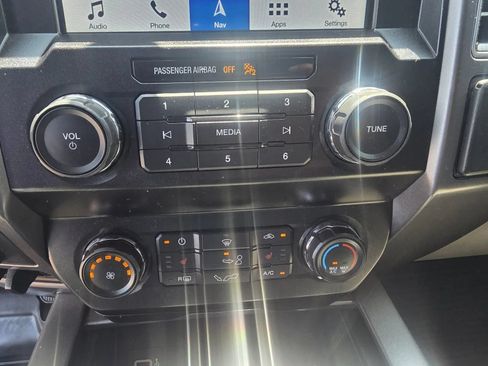 Used 2019 Ford F150 XLT w/ Equipment Group 302A Luxury AWD/4WD image 20