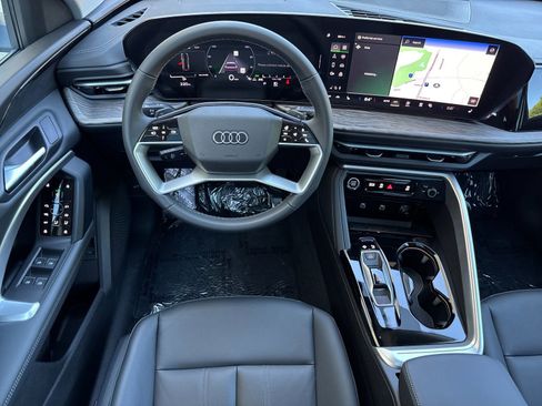 New 2025 Audi Q5 Premium image 11