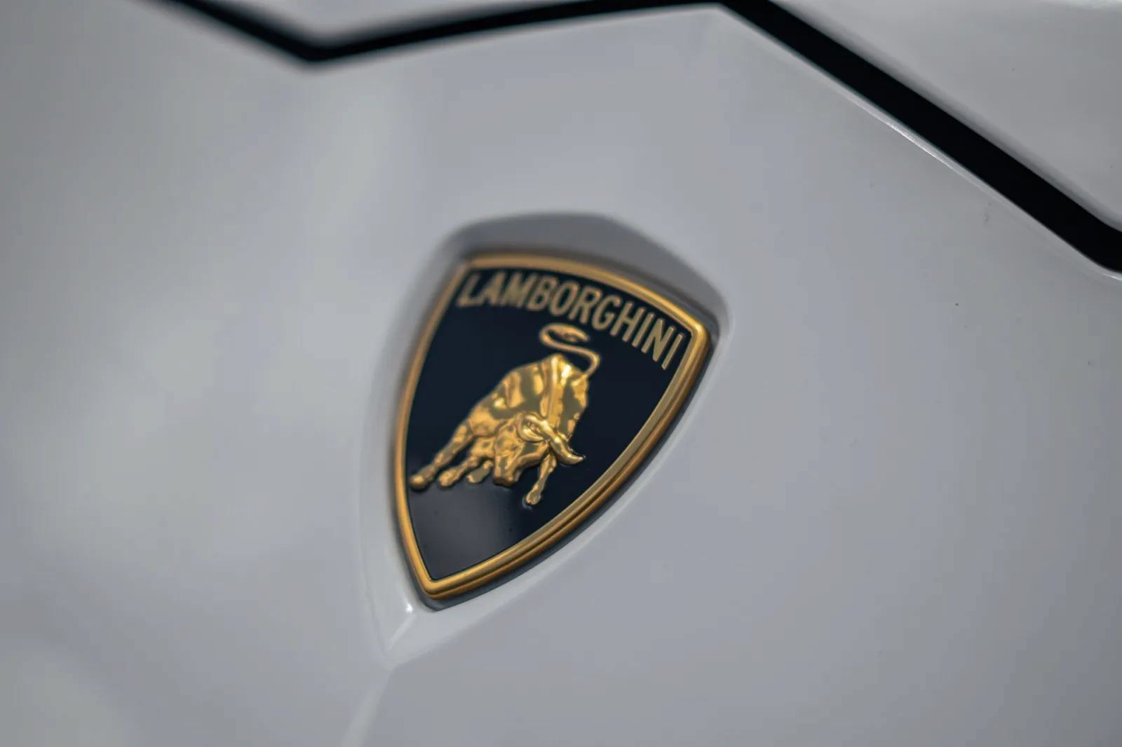 Used 2021 Lamborghini Urus AWD/4WD image 15