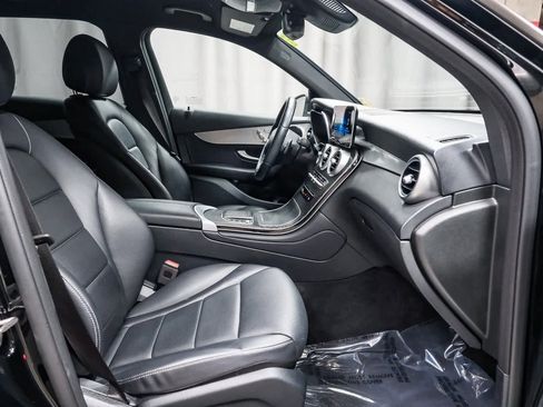 Used 2022 Mercedes-Benz GLC 300 image 17