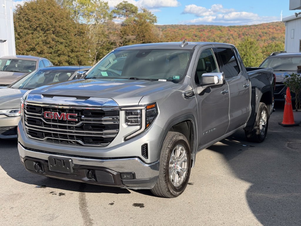 Used 2025 GMC Sierra 1500 SLT AWD/4WD image 1