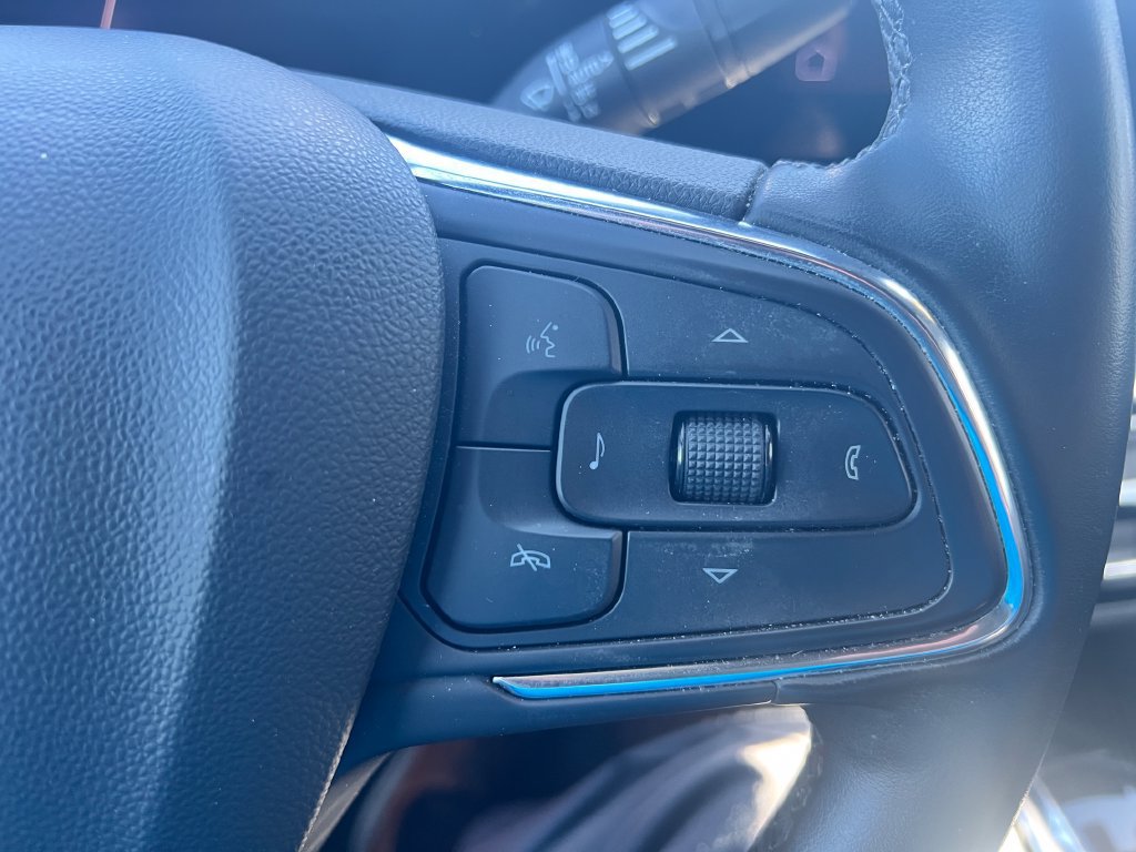 Used 2025 Buick Envista Sport Touring w/ Convenience I Package FWD image 20
