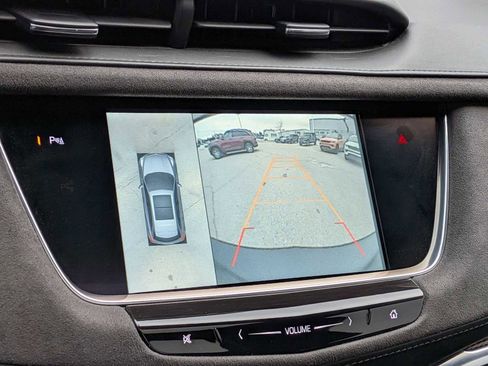 Used 2017 Cadillac XT5 Platinum image 29