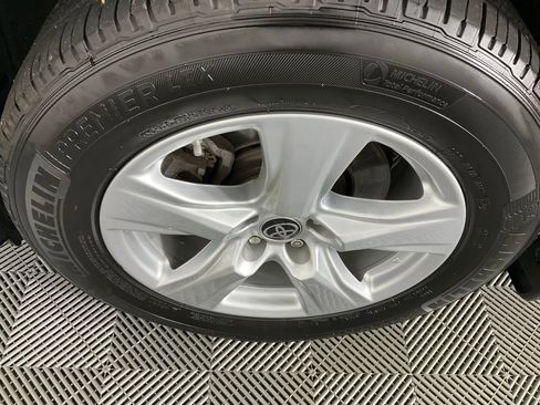 Used 2023 Toyota Highlander LE image 8