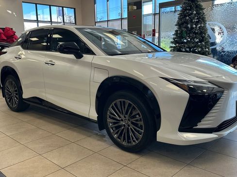 New 2026 Lexus RZ 450e AWD image 2