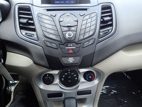 Used 2019 Ford Fiesta SE FWD image 17