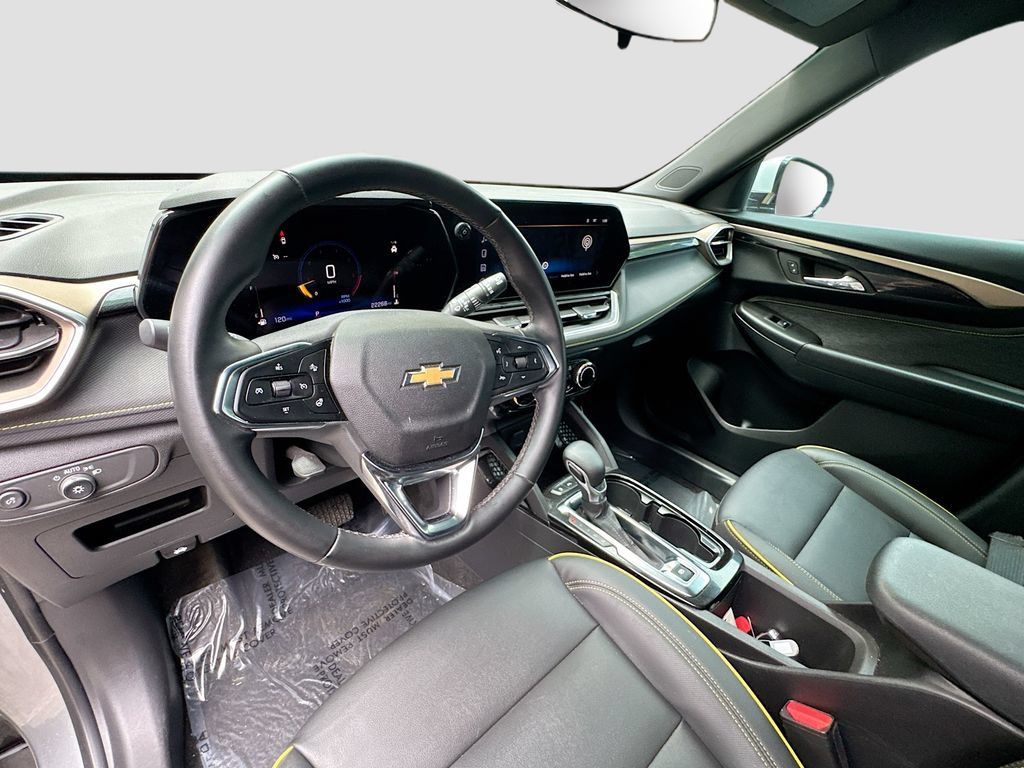 Used 2024 Chevrolet TrailBlazer ACTIV w/ Driver Confidence Package FWD image 9