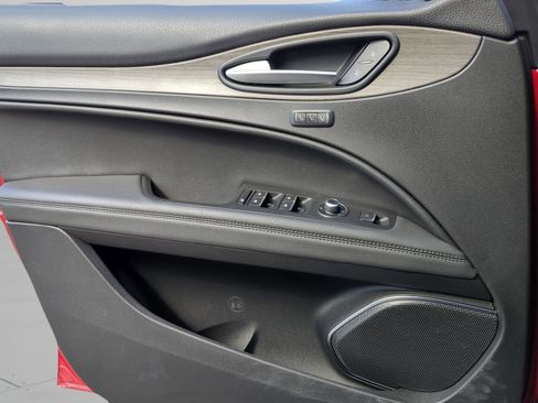 Used 2023 Alfa Romeo Stelvio Ti w/ Active Assist Plus Package image 23