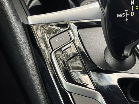 Used 2019 BMW 530i xDrive w/ Convenience Package image 33