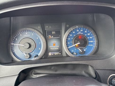 Used 2017 Toyota Sienna Limited image 37