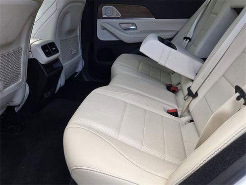 Used 2024 Mercedes-Benz GLE 450 4MATIC image 11