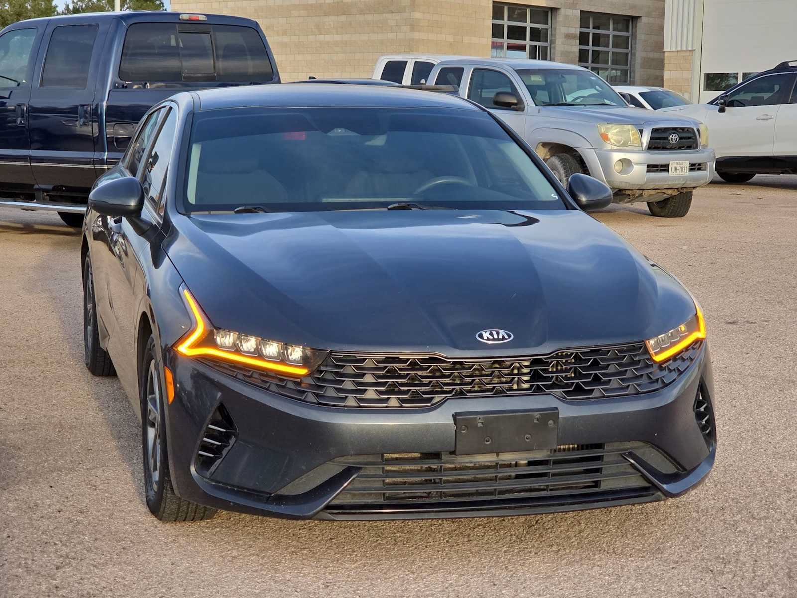 Used 2021 Kia K5 LXS AWD/4WD image 3