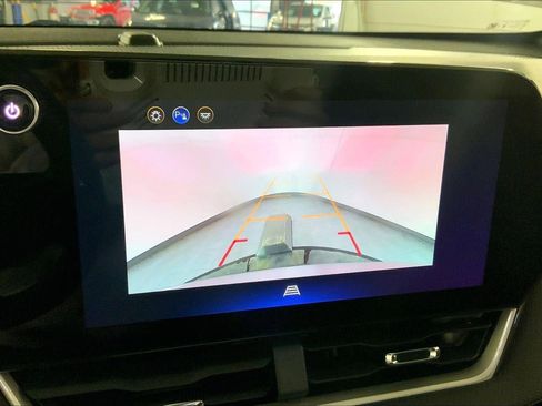 Used 2026 Chevrolet Equinox LT FWD image 21