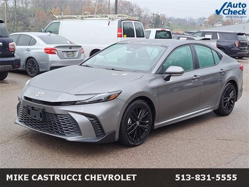 Used 2025 Toyota Camry XSE image 1