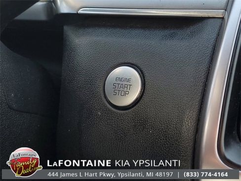 Used 2023 Kia Sorento EX image 19