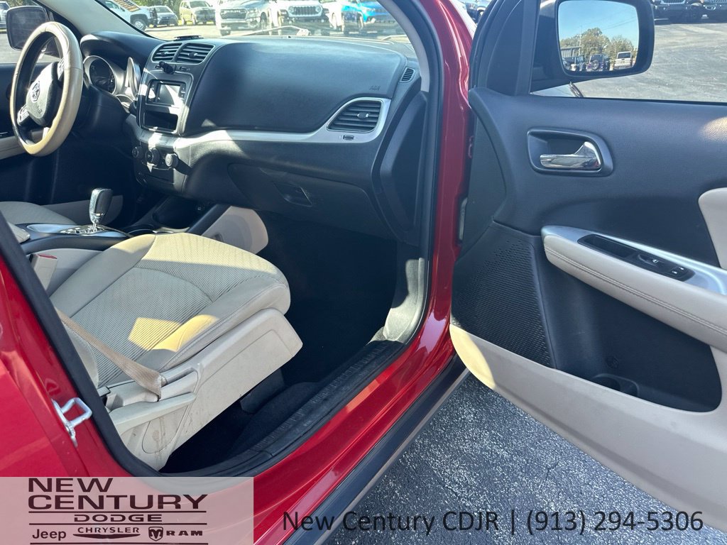 Used 2016 Dodge Journey SXT w/ Comfort/Convenience Group FWD image 15