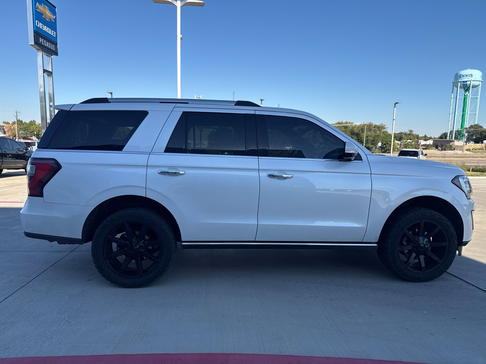 Used 2018 Ford Expedition Limited w/ Equipment Group 301A AWD/4WD image 7