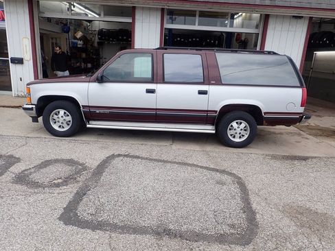 Used 1994 Chevrolet Suburban 2WD image 15