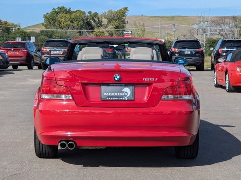 Used 2008 BMW 128i Convertible image 11
