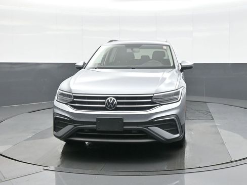 Used 2022 Volkswagen Tiguan S FWD image 2