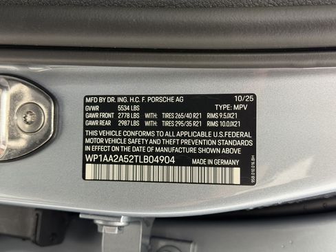 Certified 2026 Porsche Macan AWD/4WD image 59
