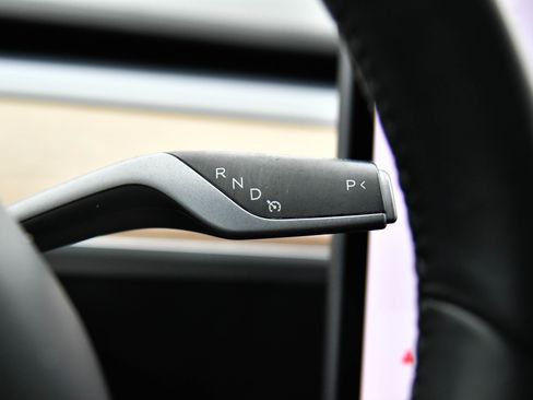 Used 2019 Tesla Model 3 Standard Range image 28