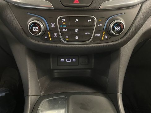 Used 2019 Chevrolet Equinox LT image 27