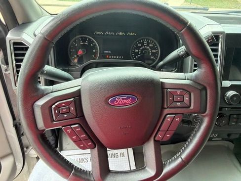Used 2017 Ford F150 XLT w/ Equipment Group 302A Luxury AWD/4WD image 10