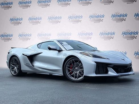 Used 2026 Chevrolet Corvette Z06 RWD image 2