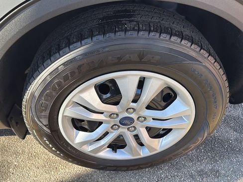 Used 2021 Ford Escape S image 9