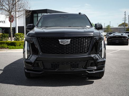 Used 2026 Cadillac Escalade V w/ LPO, ONYX Package image 3