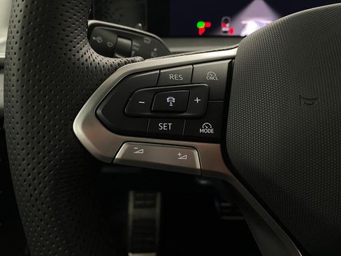 New 2026 Volkswagen Tiguan SE R-Line image 13