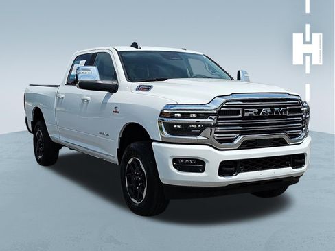 Used 2025 RAM 2500 Laramie AWD/4WD image 1