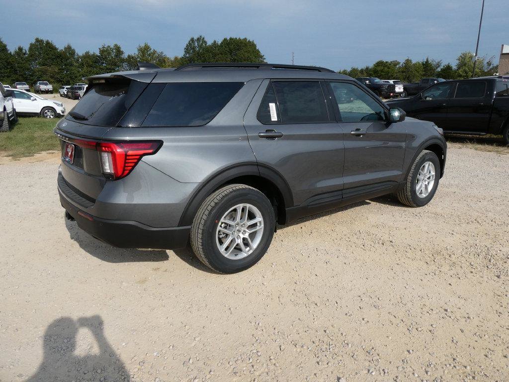 New 2027 Ford Explorer Active AWD/4WD image 5