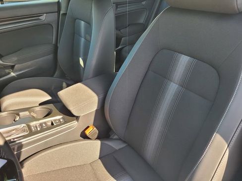 Certified 2025 Honda Civic Sport image 13