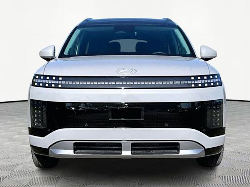 Used 2026 Hyundai Ioniq 9 Limited image 3