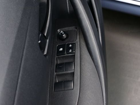 Used 2024 Toyota Corolla LE FWD image 10