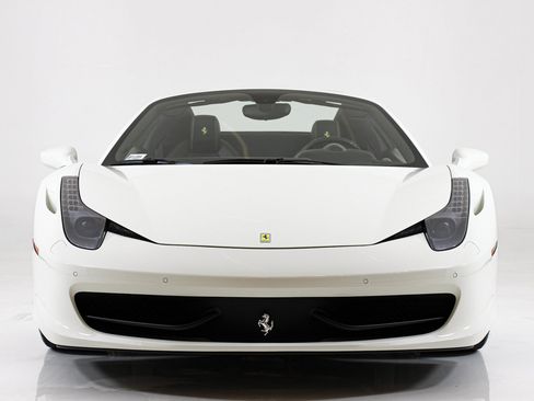 Used 2015 Ferrari 458 Spider RWD image 15