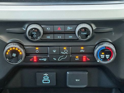 New 2026 Ford F350 XLT w/ XLT Premium Package AWD/4WD image 27