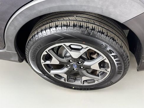 Used 2019 Subaru Crosstrek 2.0i Premium w/ Eyesight System image 23