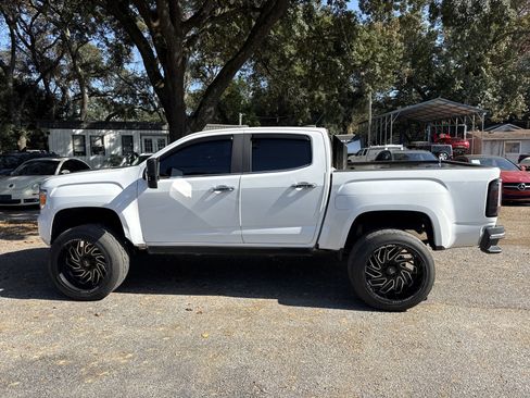 Used 2018 GMC Canyon SLT w/ Driver Alert Package image 2