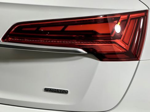 Used 2023 Audi Q5 2.0T Premium w/ Convenience Package image 25