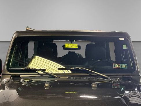 Used 2021 Jeep Wrangler Unlimited Sahara w/ Safety Group AWD/4WD image 17