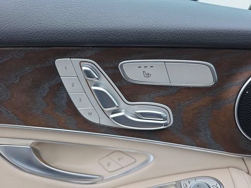 Used 2018 Mercedes-Benz GLC 300 4MATIC image 37