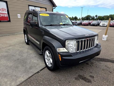 Used 2010 Jeep Liberty Limited image 3