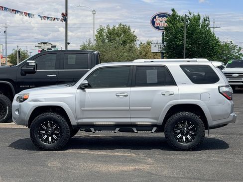 Used 2018 Toyota 4Runner SR5 Premium AWD/4WD image 32