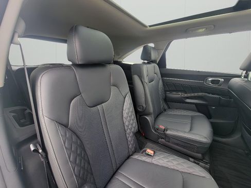 Used 2023 Kia Sorento SX image 34
