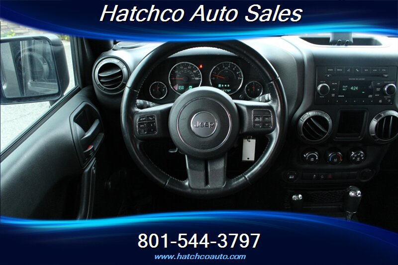 Used 2017 Jeep Wrangler Unlimited Sport w/ Connectivity Group AWD/4WD image 19
