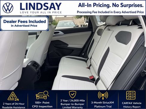 Used 2025 Volkswagen Taos SE w/ Panoramic Sunroof Package AWD/4WD image 12