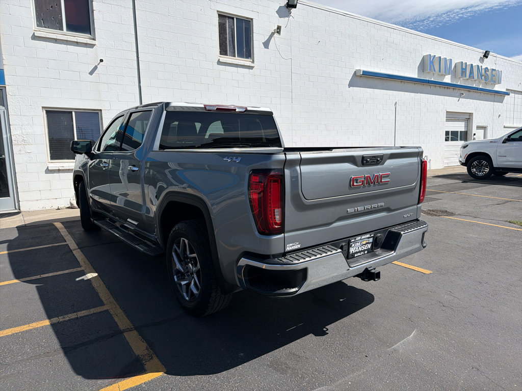 Used 2023 GMC Sierra 1500 SLT w/ SLT Premium Package AWD/4WD image 5